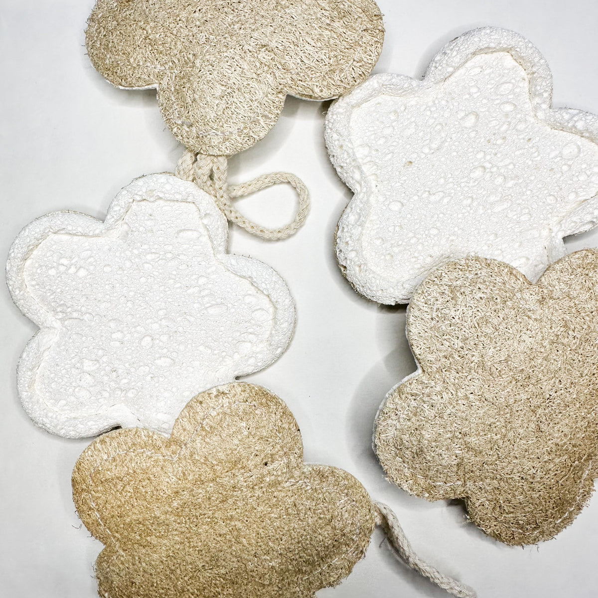 Natural Loofah & Cellulose Sponge – Gentle & Effective Cleaning